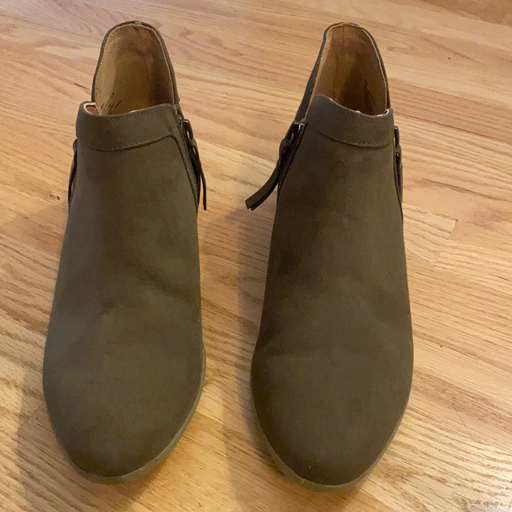 Just Fabulous Booties with zippers